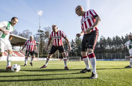 Walking Football: voetballen voor 60 plussers